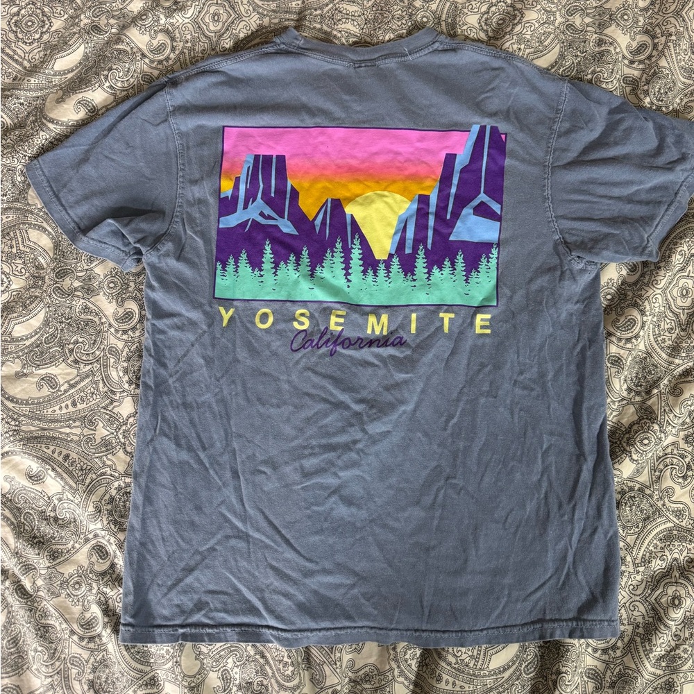 Yosemite national park graphic tee Size men's
